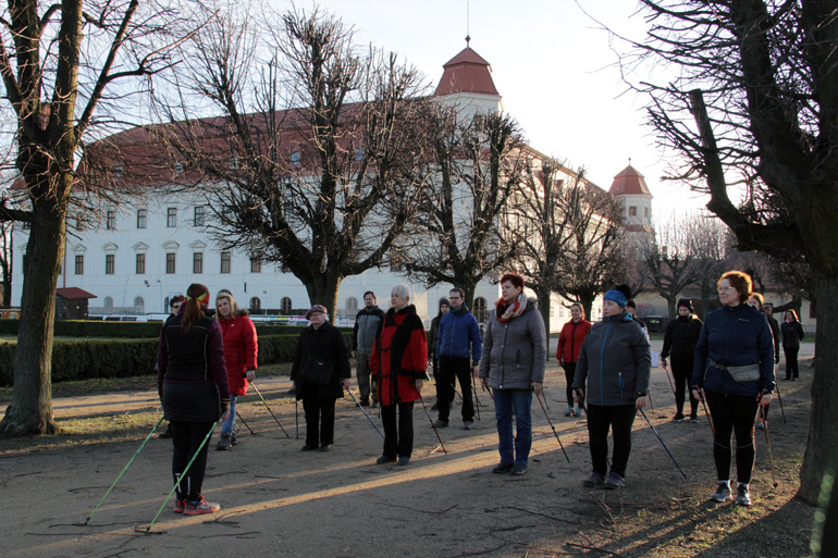 Nordic Walking proti obezitě